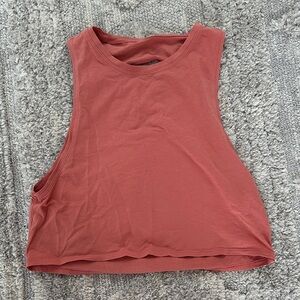 Lululemon cropped tank